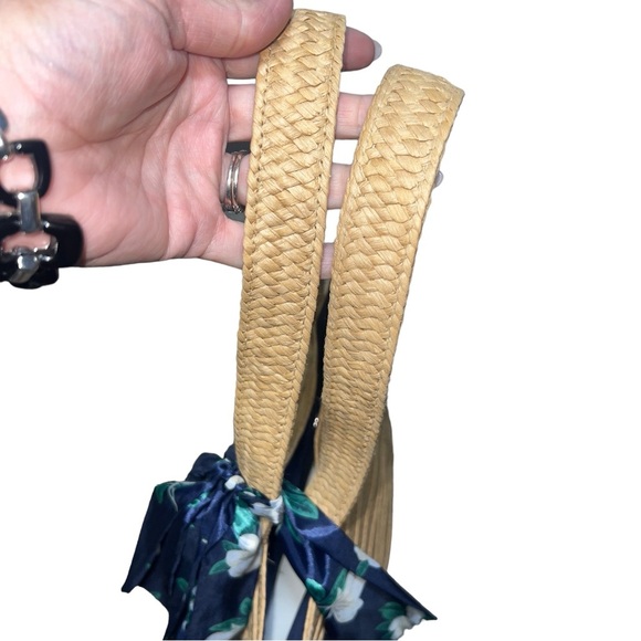 Draper James Straw Hook & Loop Summer Feminine Prairie Floral Scarf Tote Bag - Picture 9 of 10